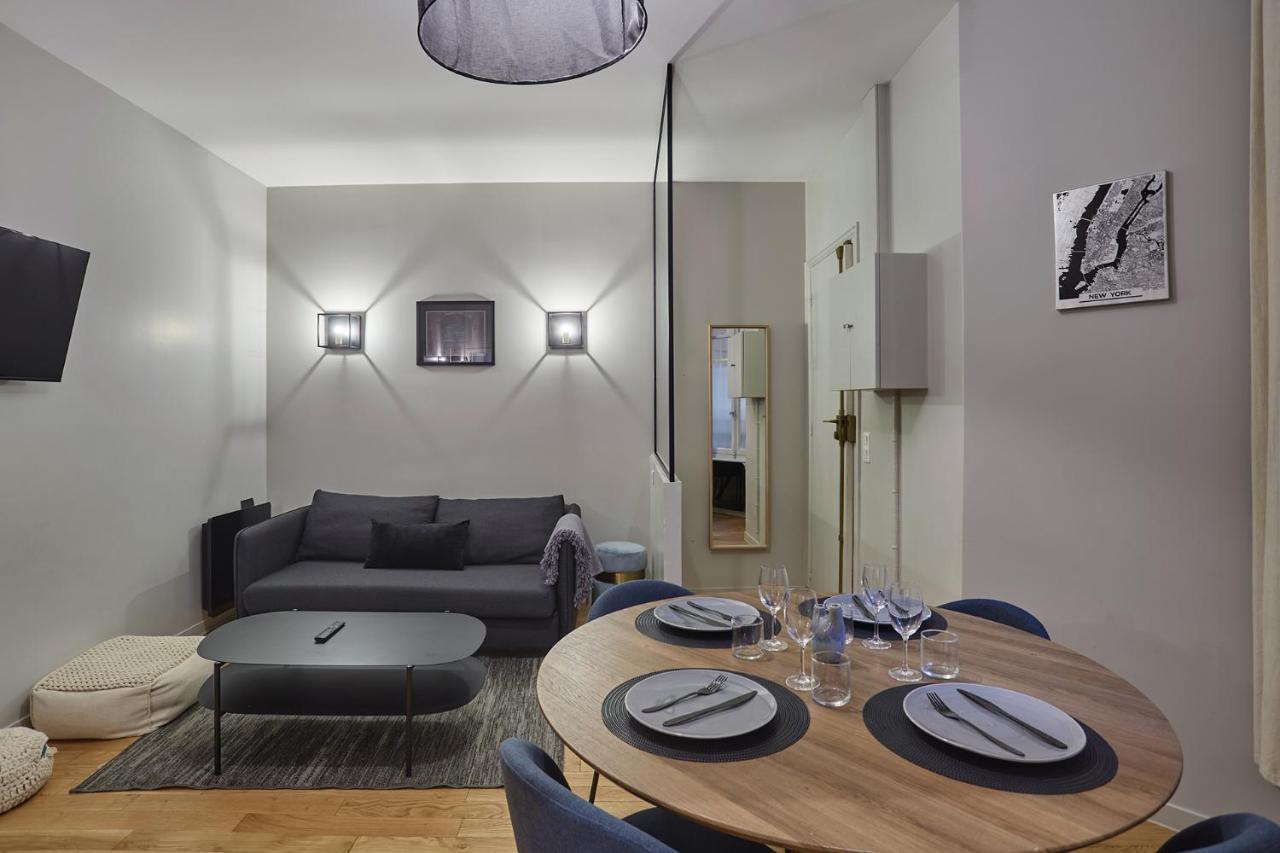 Apartment Center Of Paris By Studio Prestige Exterior photo